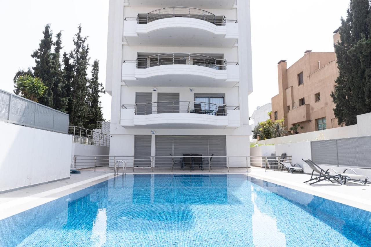 Design Apartment With Swimming Pool Near The Beach เอเธนส์ ภายนอก รูปภาพ
